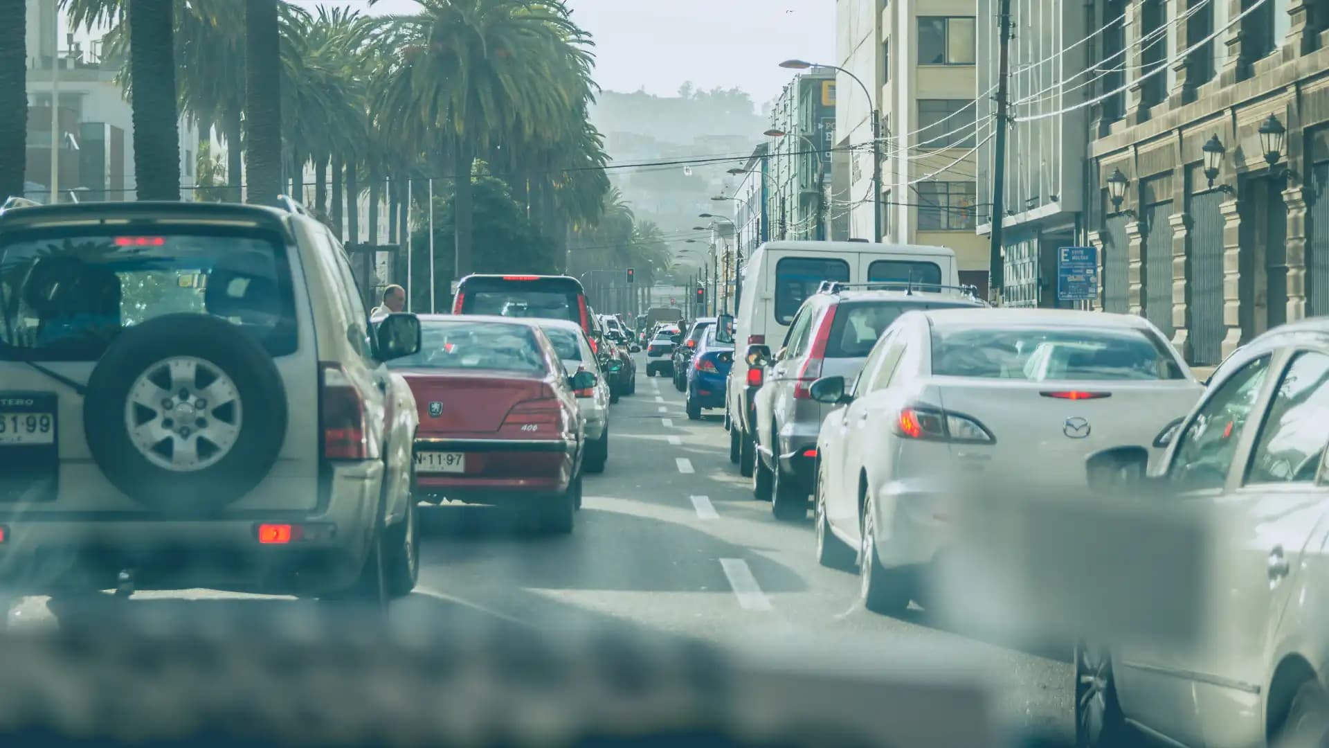How to reduce traffic congestion – Traffic jam on a street