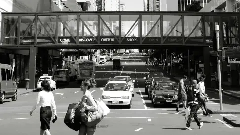 auckland commute - monochrome street view of busy auckland city